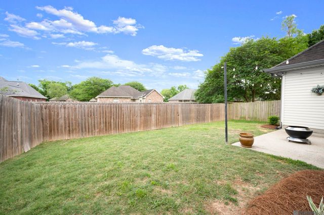 12396 Dutchtown Villa Dr, Geismar, LA 70734