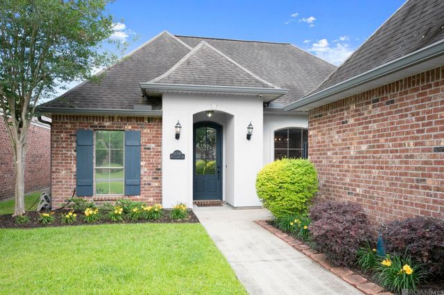 12396 Dutchtown Villa Dr, Geismar, LA 70734