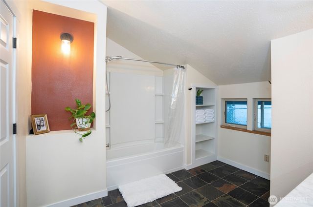 1221 Huson Drive, Tacoma, WA 98405