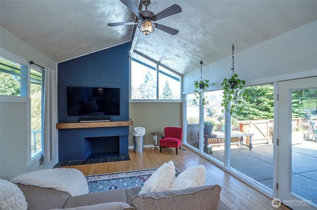 1221 Huson Drive, Tacoma, WA 98405