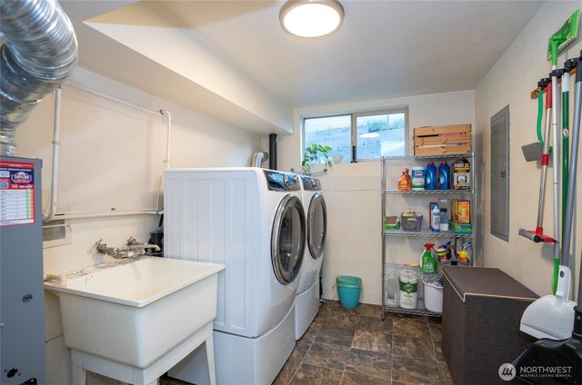 1221 Huson Drive, Tacoma, WA 98405