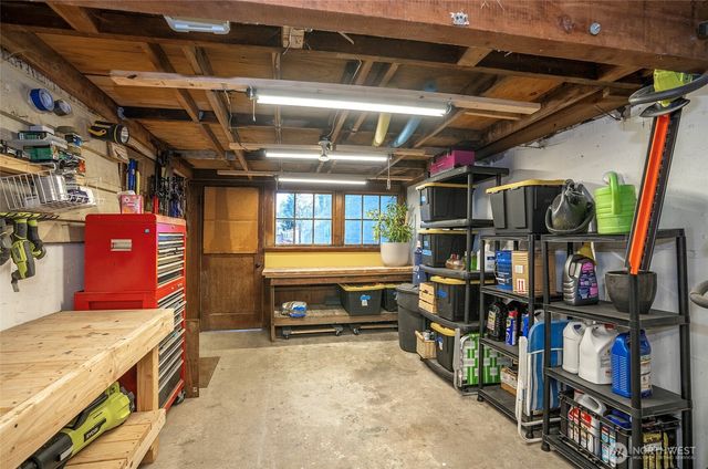 1221 Huson Drive, Tacoma, WA 98405