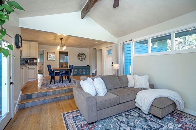 1221 Huson Drive, Tacoma, WA 98405