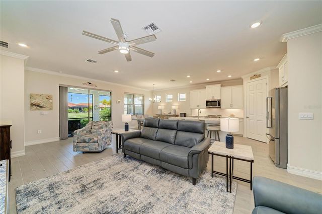 628 MARAVIYA BOULEVARD, Nokomis, FL 34275