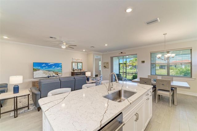 628 MARAVIYA BOULEVARD, Nokomis, FL 34275