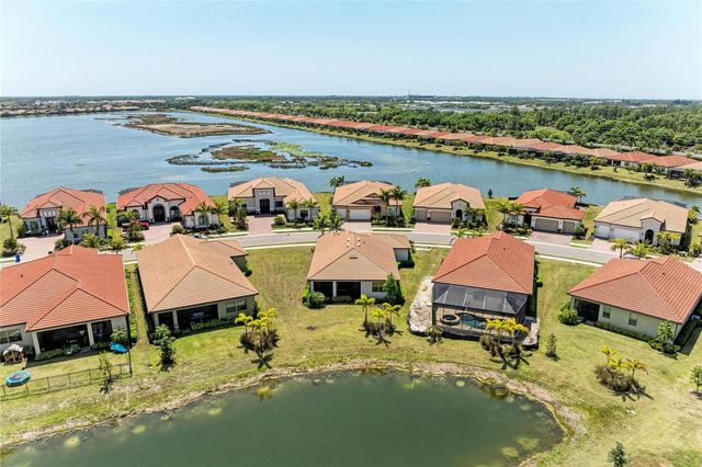 628 MARAVIYA BOULEVARD, Nokomis, FL 34275