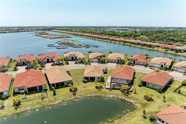 628 MARAVIYA BOULEVARD, Nokomis, FL 34275