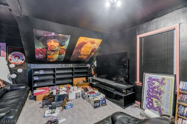 245 Preakness Ave, Paterson City, NJ 07502