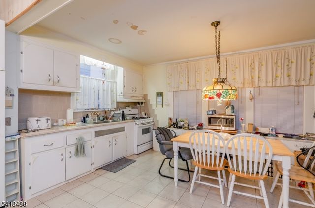 245 Preakness Ave, Paterson City, NJ 07502