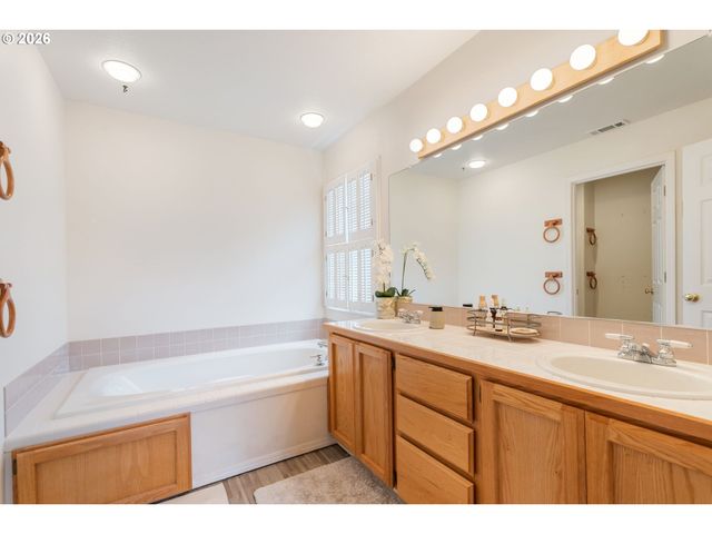 8943 Sw 149TH Pl, Beaverton, OR 97007