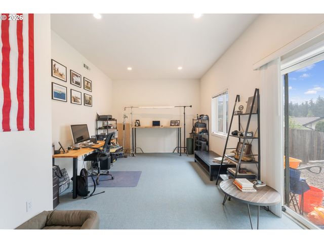 8943 Sw 149TH Pl, Beaverton, OR 97007