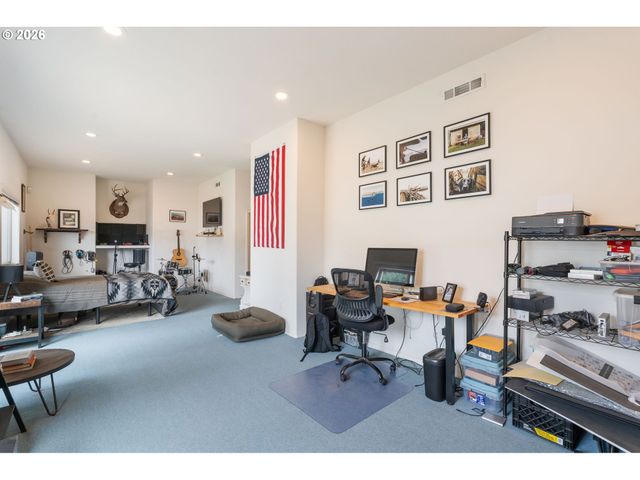 8943 Sw 149TH Pl, Beaverton, OR 97007