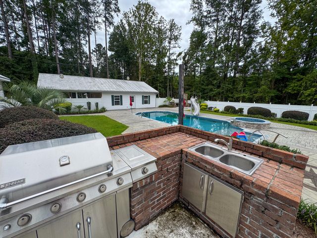 110 Woodland Avenue, Hampton, SC 29924