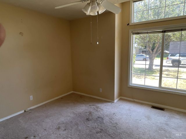1285 N Aster Pl, Boise, ID 83704