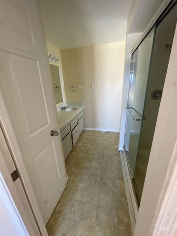 1285 N Aster Pl, Boise, ID 83704