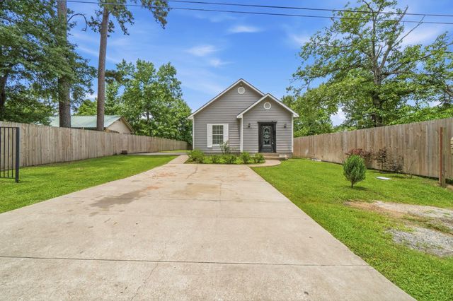 191 Burch Road, Shepherd, TX 77371