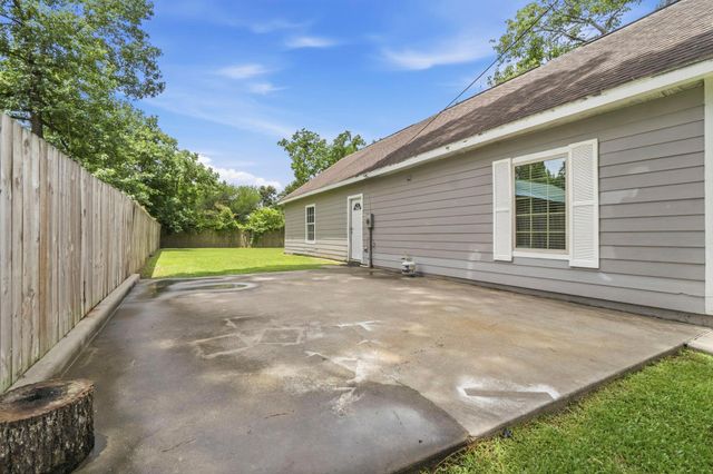 191 Burch Road, Shepherd, TX 77371