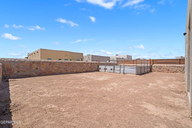 932 Texas Madrone Drive, Socorro, TX 79927