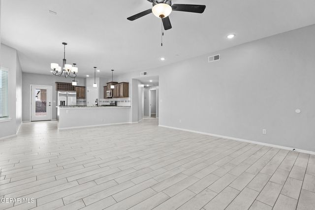932 Texas Madrone Drive, Socorro, TX 79927