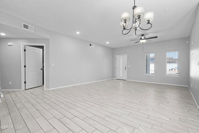 932 Texas Madrone Drive, Socorro, TX 79927