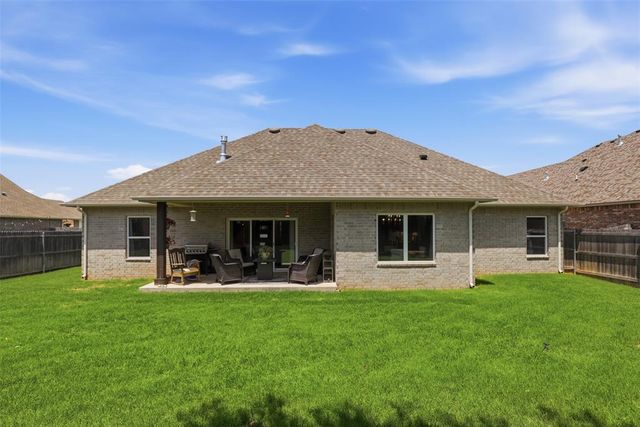 11512 NW 109th Street, Yukon, OK 73099