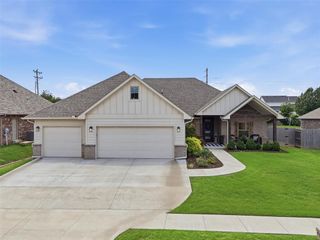 11512 NW 109th Street, Yukon, OK 73099