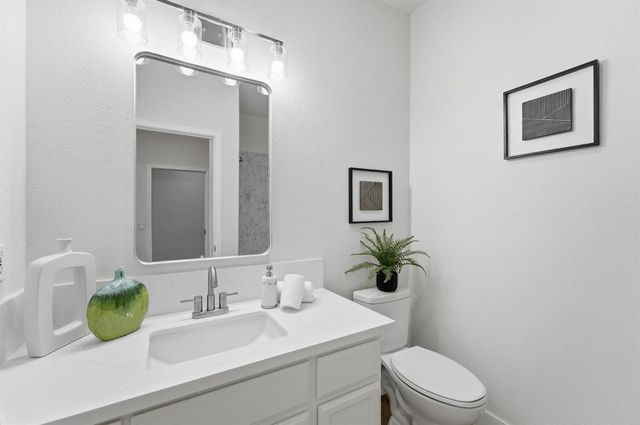 2031 Draft Ct, Turlock, CA 95380