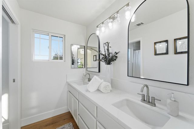 2031 Draft Ct, Turlock, CA 95380