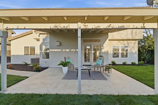 2031 Draft Ct, Turlock, CA 95380