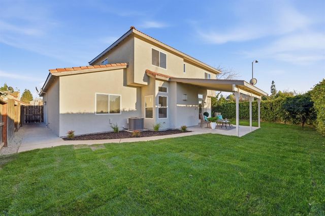 2031 Draft Ct, Turlock, CA 95380