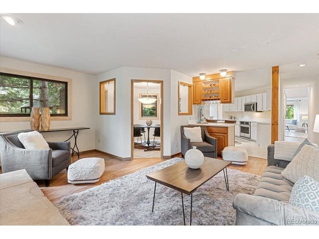 1025 S Butler Way, Lakewood, CO 80226