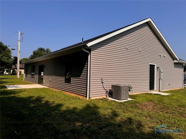 104 Knox Lane, Edgerton, OH 43517