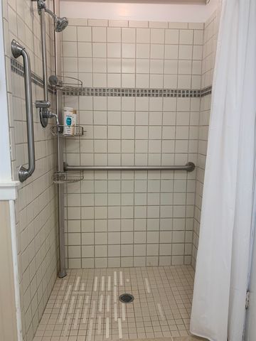 10774 S US-31, Elk Rapids Twp, MI 49690