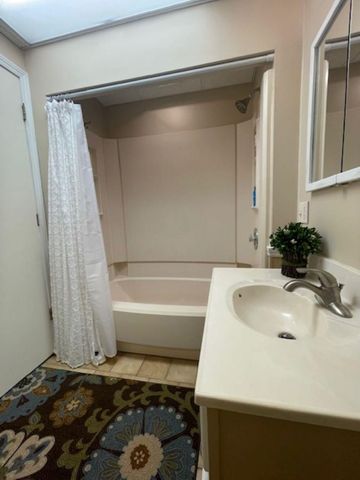 10774 S US-31, Elk Rapids Twp, MI 49690