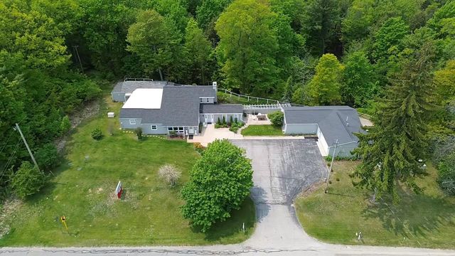 10774 S US-31, Elk Rapids Twp, MI 49690