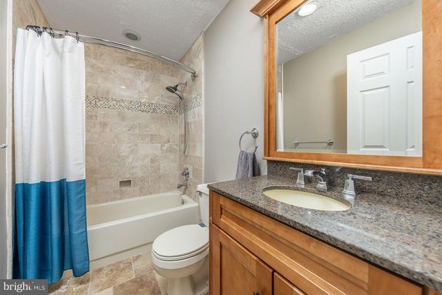 14 SNOWFIELD DR, Glassboro, NJ 08028
