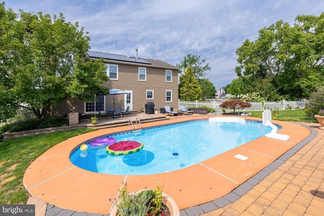 14 SNOWFIELD DR, Glassboro, NJ 08028