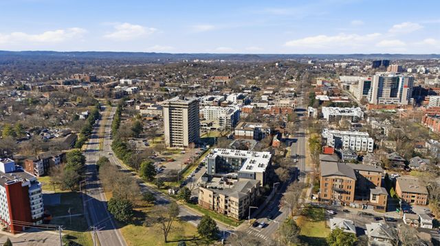 1700 Belcourt Ave Apt 303, Nashville, TN 37212