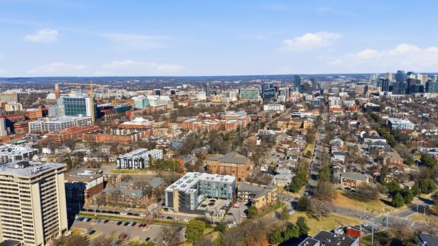 1700 Belcourt Ave Apt 303, Nashville, TN 37212