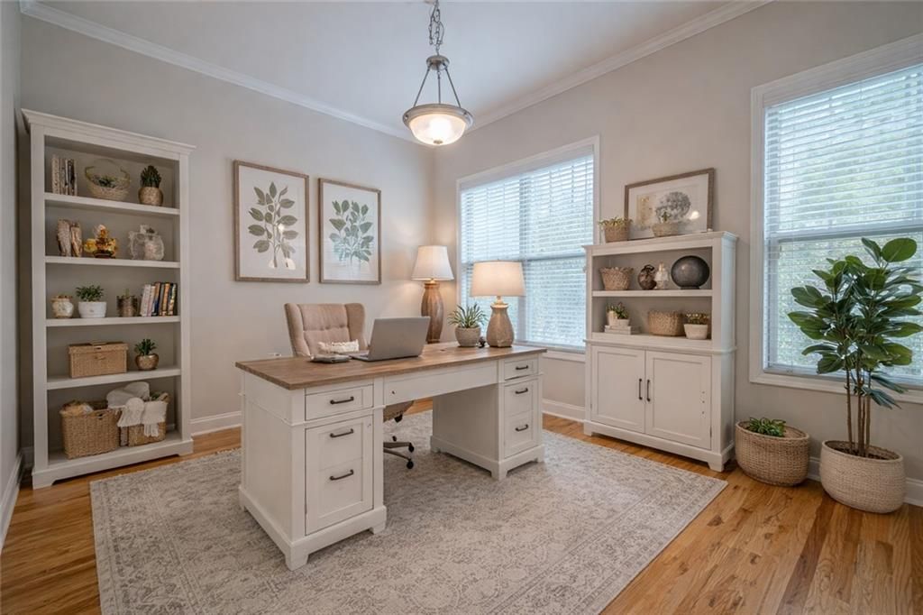 Image 12 of property listing at 1949 Sterling Oaks Circle NE 13, Atlanta, GA 30319