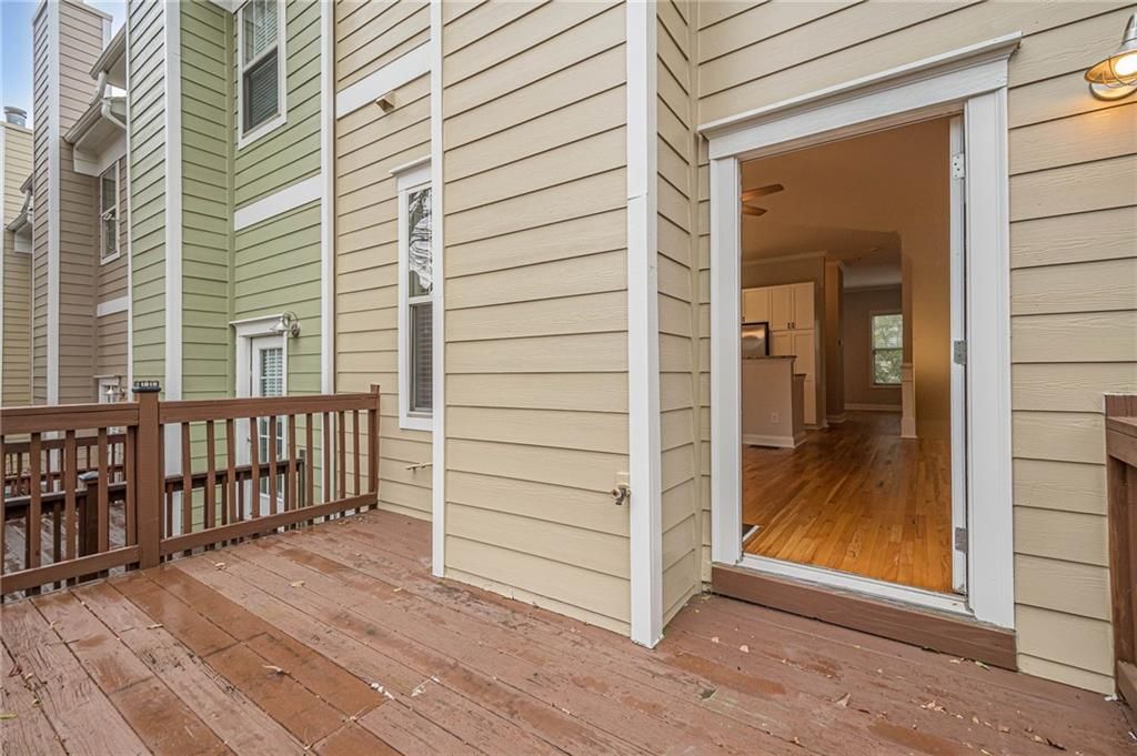 Image 25 of property listing at 1949 Sterling Oaks Circle NE 13, Atlanta, GA 30319