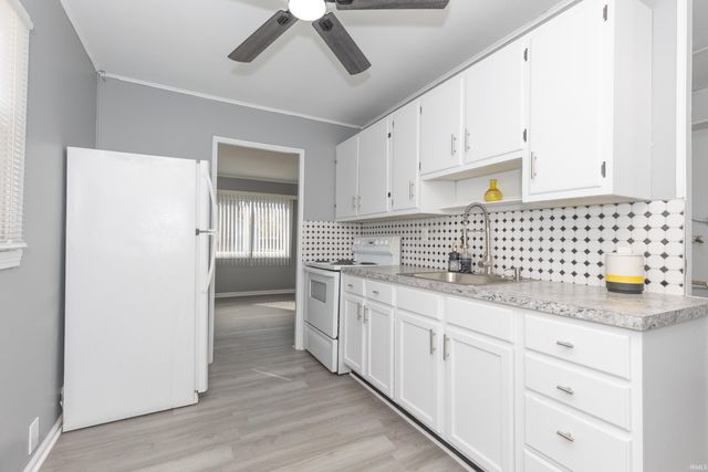 1254 Maple Court, Evansville, IN 47714