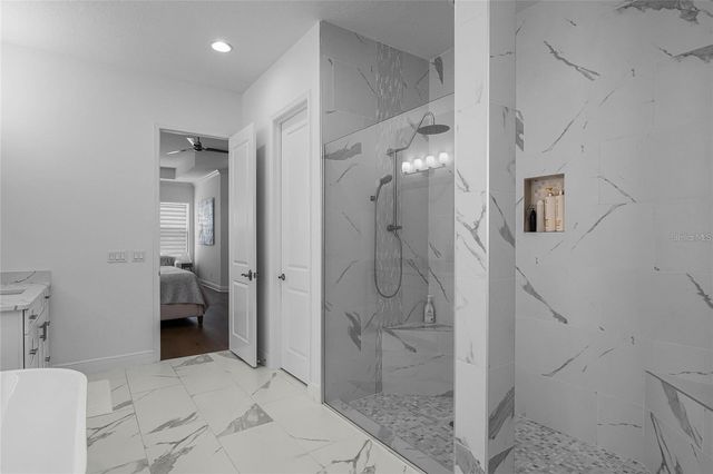 1118 ESTANCIA WOODS LOOP, Windermere, FL 34786