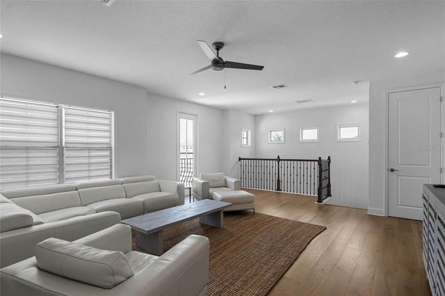1118 ESTANCIA WOODS LOOP, Windermere, FL 34786