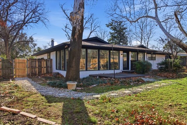 1509 University Drive, Arlington, TX 76013