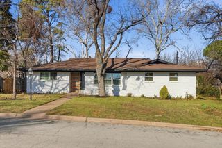 1509 University Drive, Arlington, TX 76013