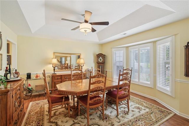 46 NE 231 Road, Warrensburg, MO 64093