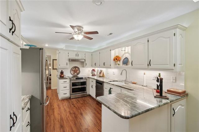 46 NE 231 Road, Warrensburg, MO 64093