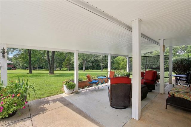 46 NE 231 Road, Warrensburg, MO 64093