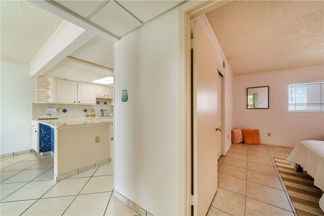 202 Reef Ave 302, Corpus Christi, TX 78402